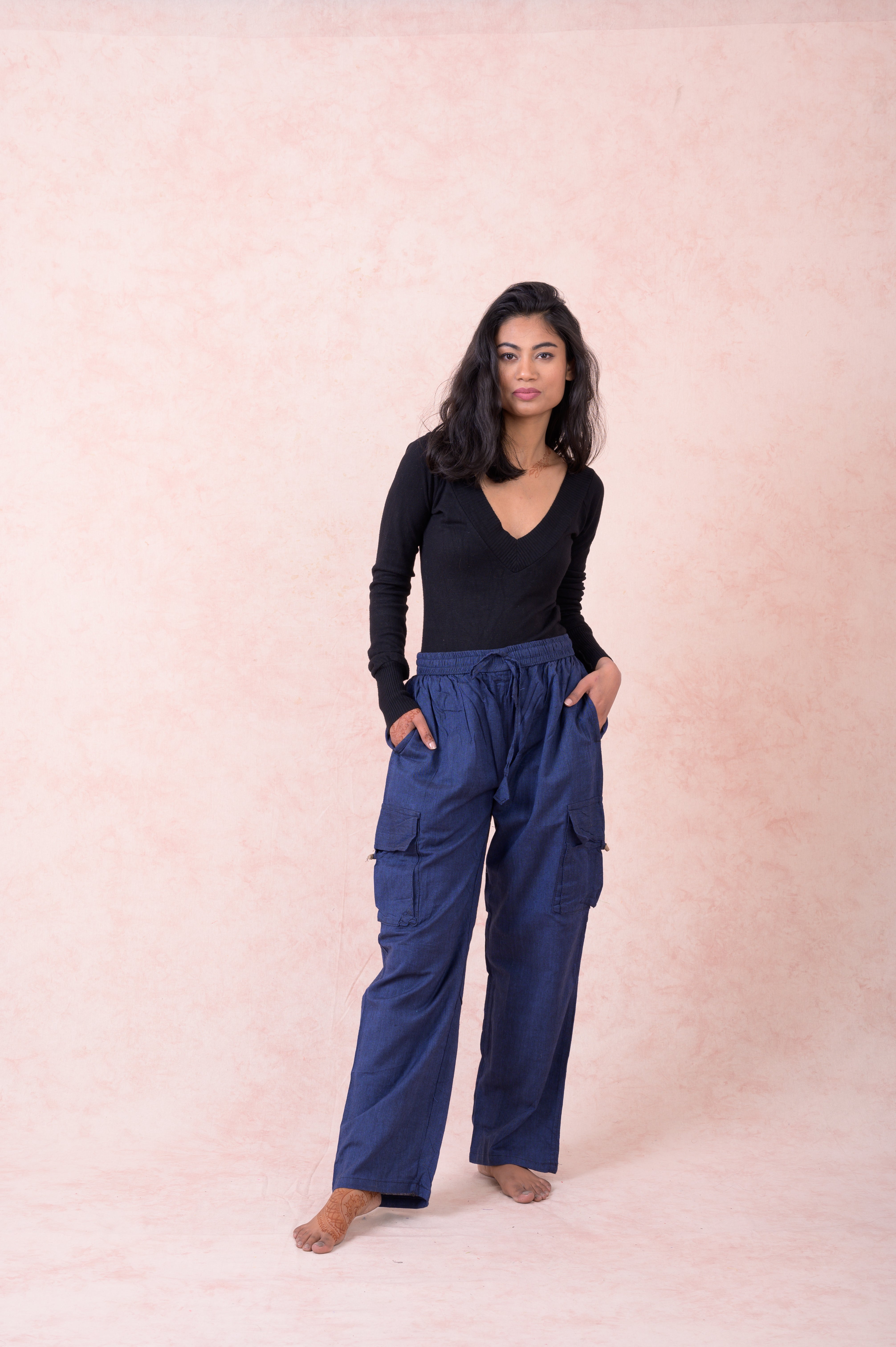 Rhea Solid Cargo Pants Black / Small