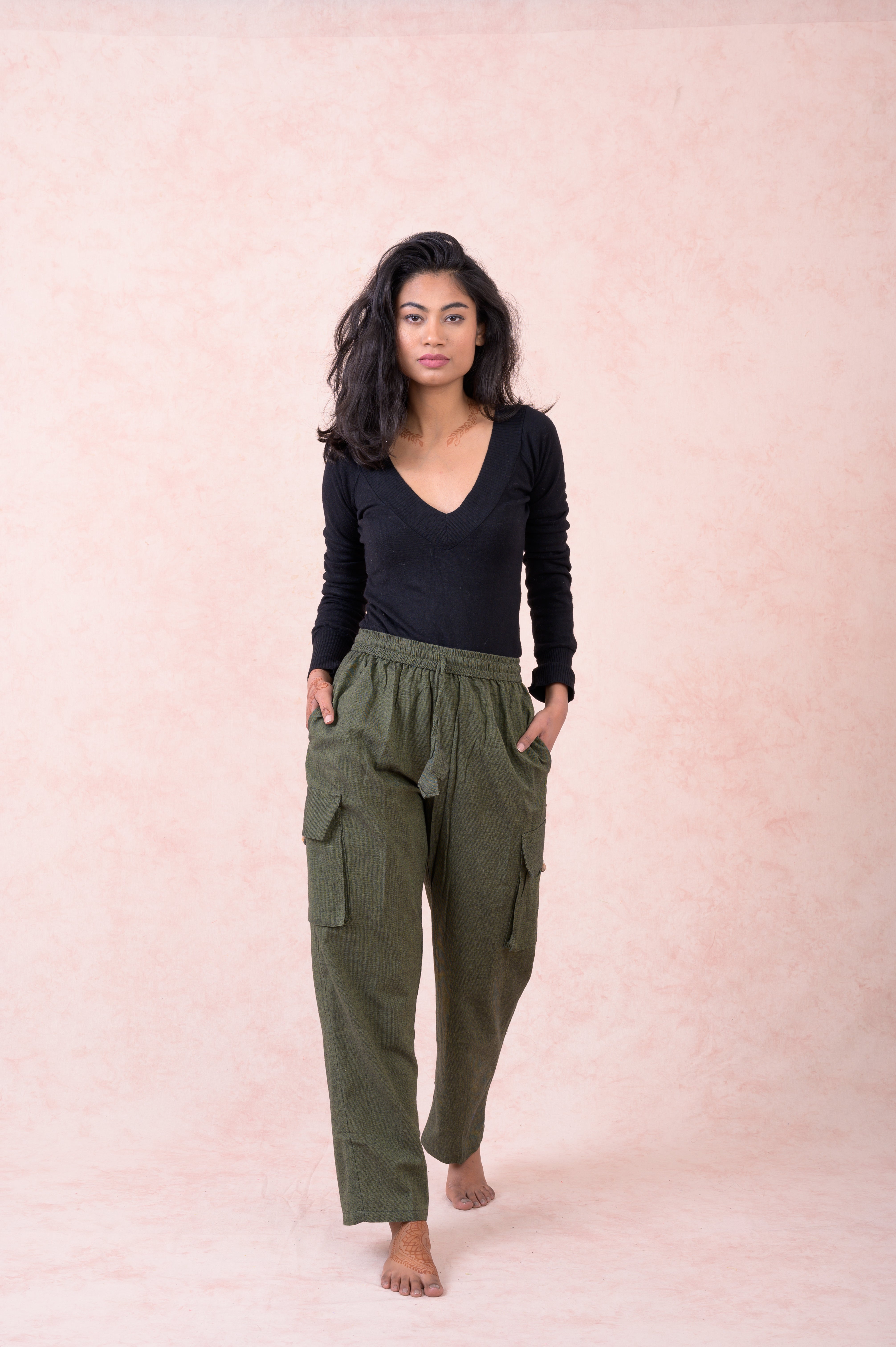 Rhea Solid Cargo Pants Black / Small