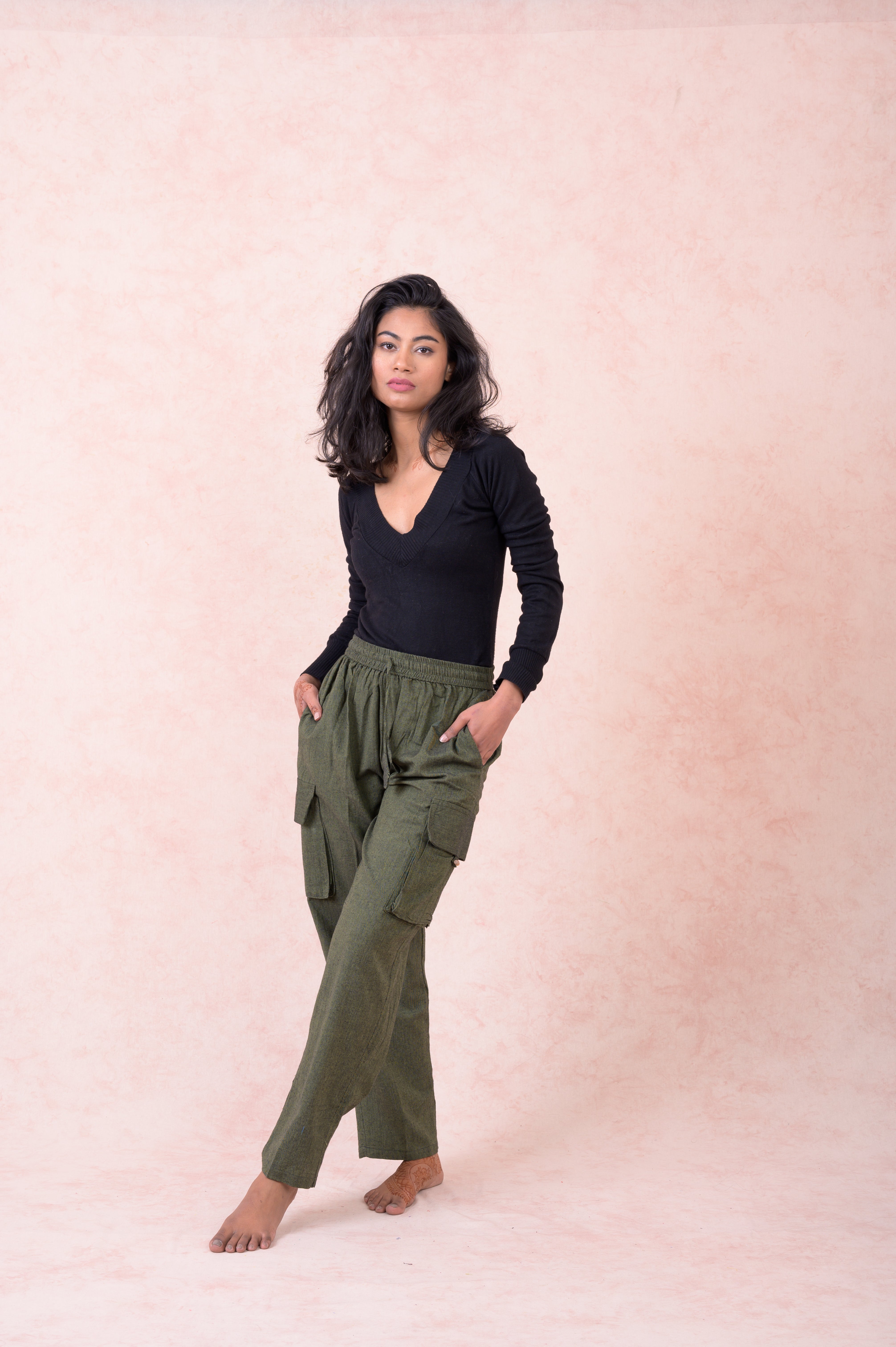 Rhea Solid Cargo Pants Black / Small