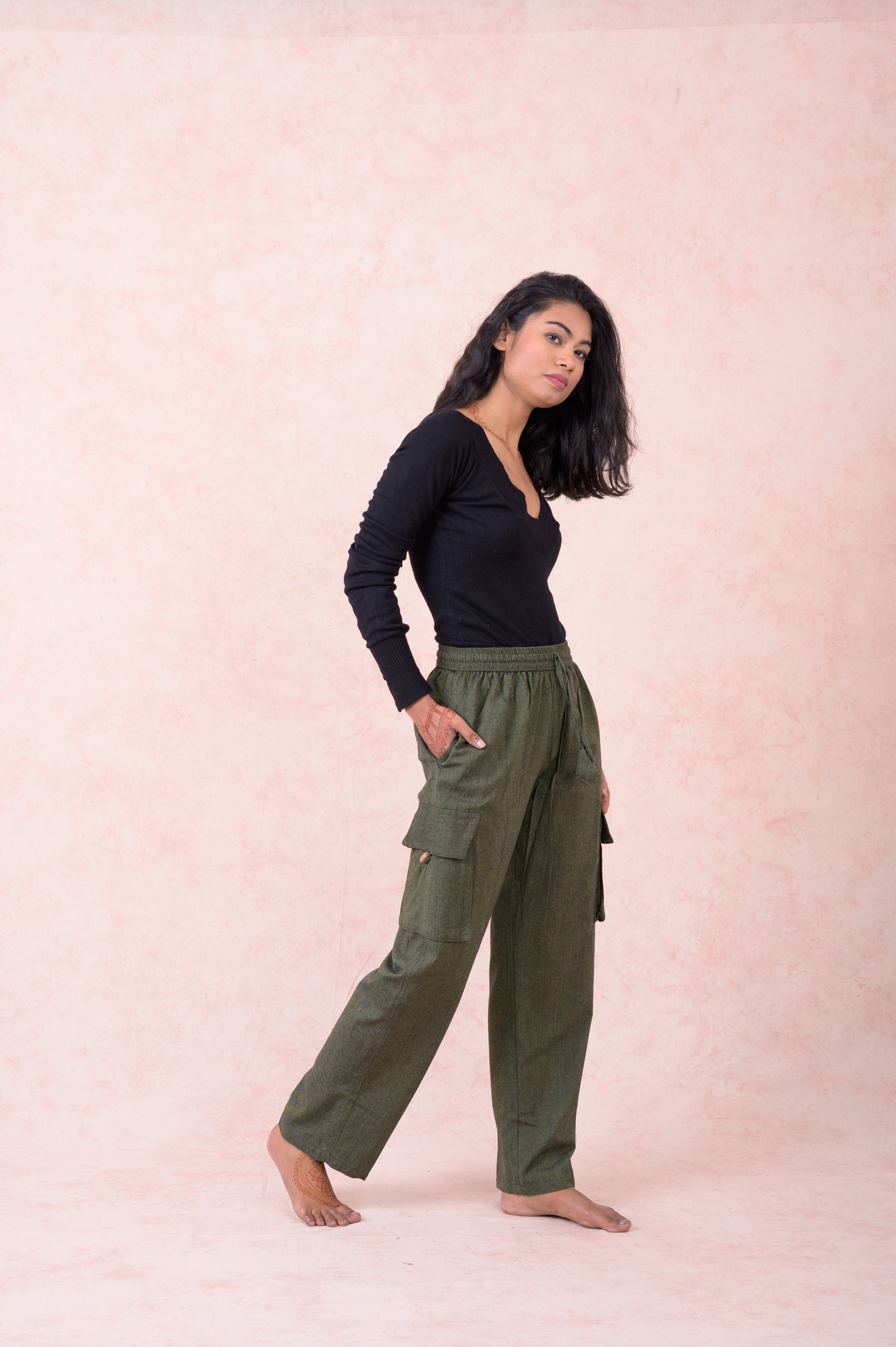 Rhea Solid Cargo Pants Black / Small