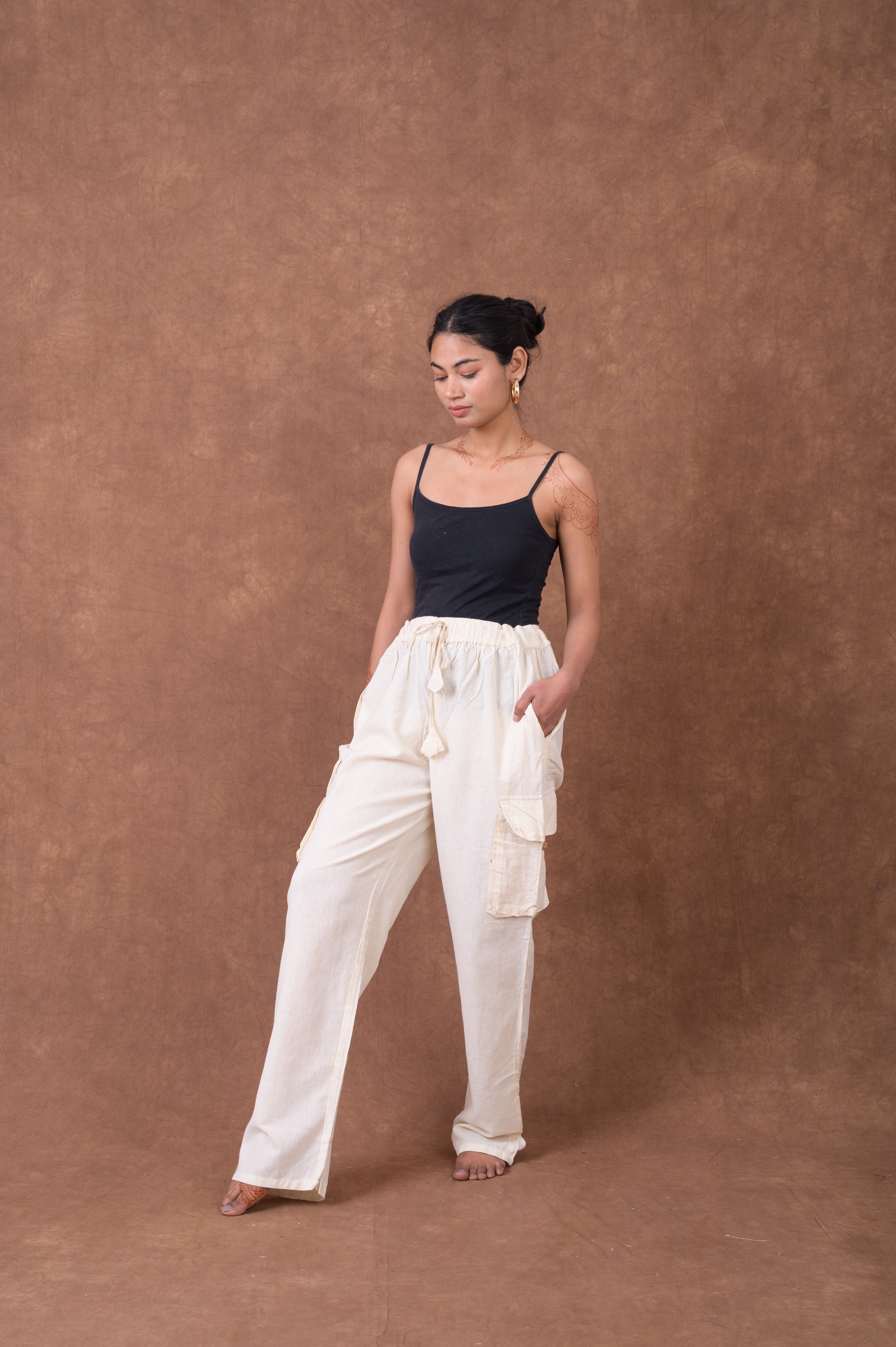 Rhea Solid Cargo Pants Black / Small