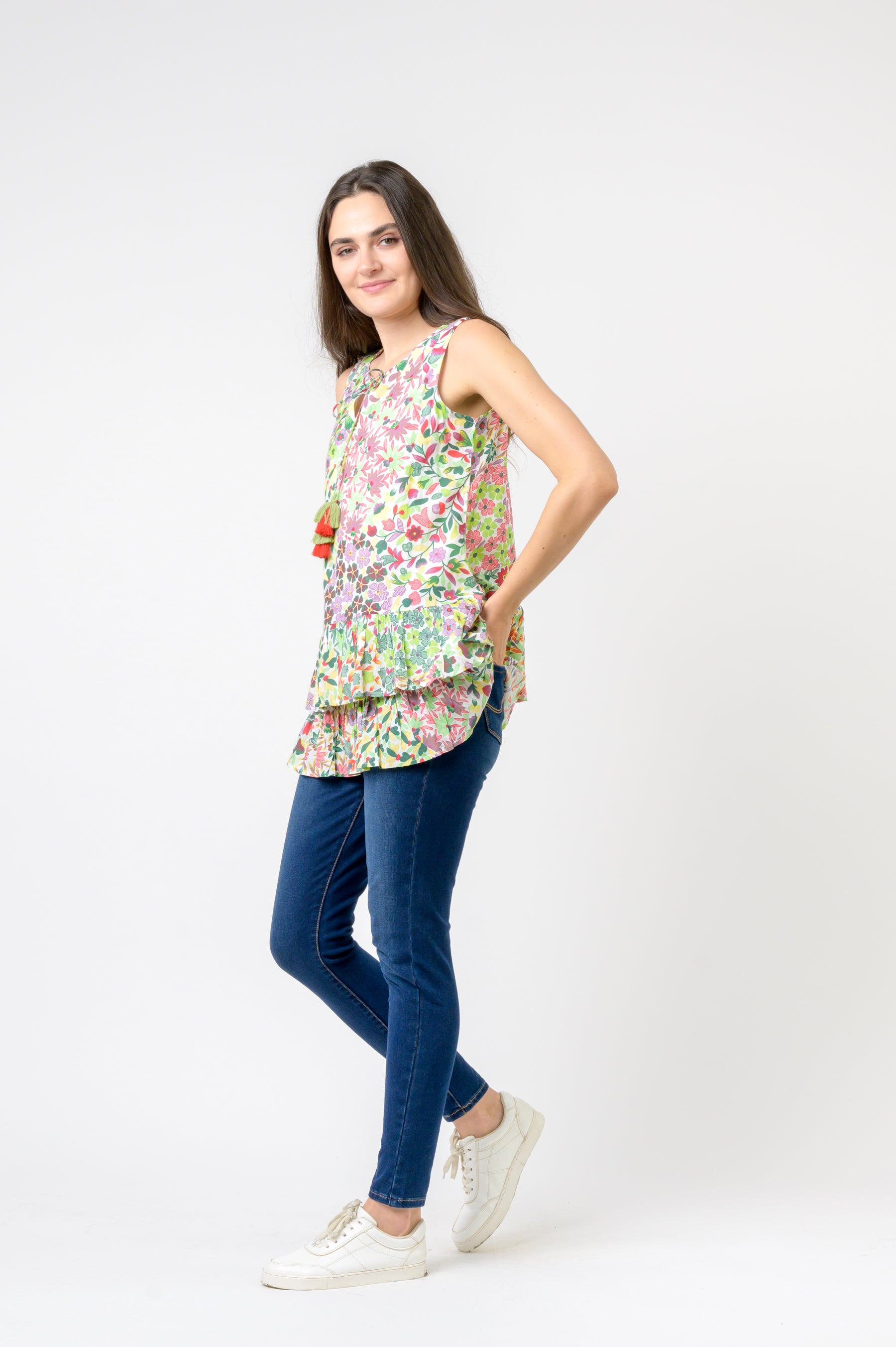 Rhea Garden Spots Top