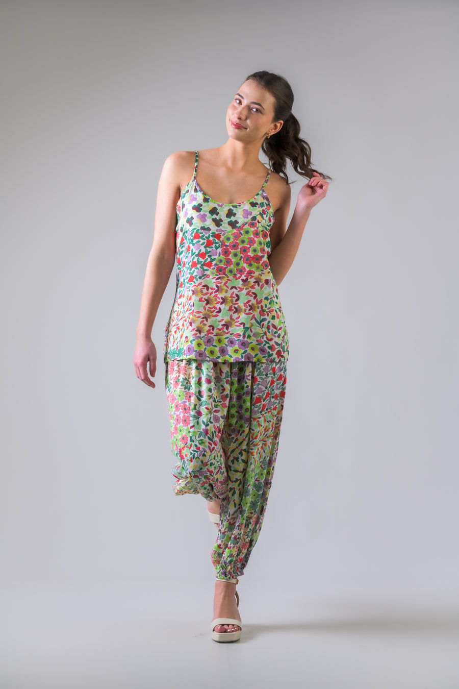 Rhea Flower Garden Tank Top Green / Small